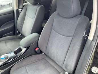 Nissan Leaf 24kWh Acenta Auto 5dr