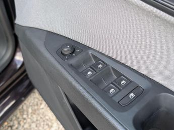 SEAT Leon 1.6 TDI SE Dynamic Technology ST DSG Euro 6 (s/s) 5dr