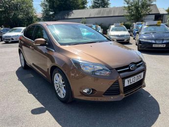 Ford Focus 1.0T EcoBoost Titanium Euro 5 (s/s) 5dr