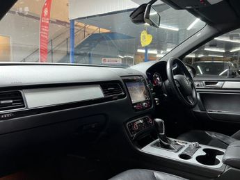 Volkswagen Touareg 3.0 TDI V6 BlueMotion Tech Altitude Tiptronic 4WD Euro 5 (s/s) 5