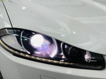 Jaguar XF 2.2d Luxury Auto Euro 5 (s/s) 4dr