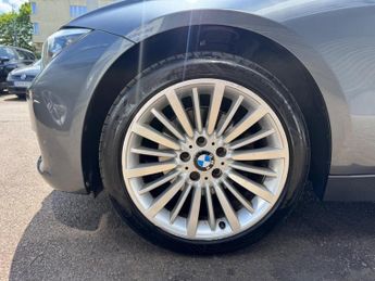 BMW 3 Series 2.0 320d Luxury Auto xDrive Euro 5 (s/s) 4dr