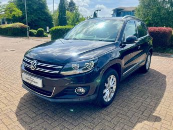 Volkswagen Tiguan 2.0 TDI BlueMotion Tech SE DSG 4WD Euro 5 (s/s) 5dr