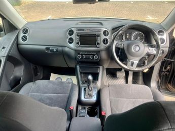 Volkswagen Tiguan 2.0 TDI BlueMotion Tech SE DSG 4WD Euro 5 (s/s) 5dr
