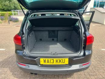 Volkswagen Tiguan 2.0 TDI BlueMotion Tech SE DSG 4WD Euro 5 (s/s) 5dr