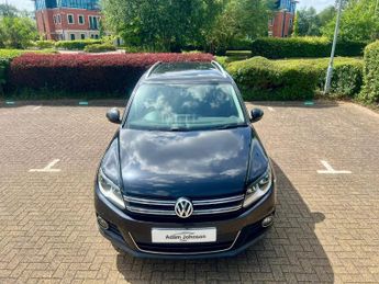 Volkswagen Tiguan 2.0 TDI BlueMotion Tech SE DSG 4WD Euro 5 (s/s) 5dr