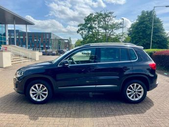 Volkswagen Tiguan 2.0 TDI BlueMotion Tech SE DSG 4WD Euro 5 (s/s) 5dr