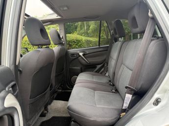 Toyota RAV4 2.0 VVT-i XT-R 4WD 5dr