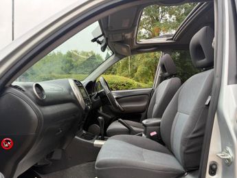 Toyota RAV4 2.0 VVT-i XT-R 4WD 5dr