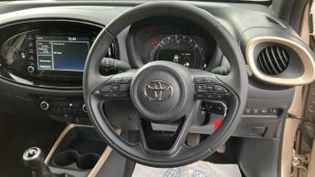 Toyota Aygo X 1.0 VVT-i Edge Euro 6 (s/s) 5dr