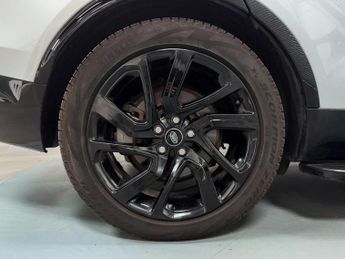 Land Rover Discovery 3.0 D250 MHEV R-Dynamic SE SUV 5dr Diesel Auto 4WD Euro 6 (s/s) 