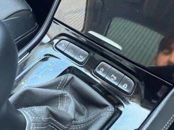 Vauxhall Grandland X 1.2 Turbo Elite Nav Auto Euro 6 (s/s) 5dr