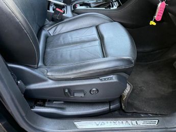 Vauxhall Grandland X 1.2 Turbo Elite Nav Auto Euro 6 (s/s) 5dr
