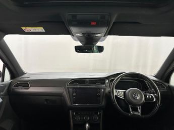 Volkswagen Tiguan 2.0 TDI R-Line Tech DSG Euro 6 (s/s) 5dr