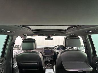 Volkswagen Tiguan 2.0 TDI R-Line Tech DSG Euro 6 (s/s) 5dr