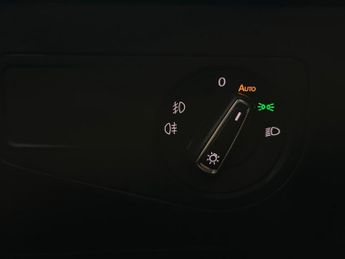 Volkswagen Tiguan 2.0 TDI R-Line Tech DSG Euro 6 (s/s) 5dr