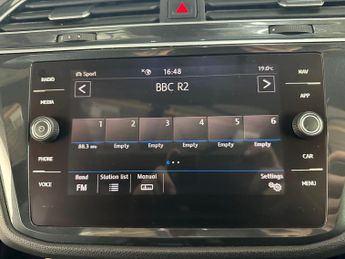 Volkswagen Tiguan 2.0 TDI R-Line Tech DSG Euro 6 (s/s) 5dr