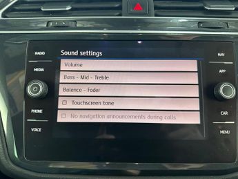 Volkswagen Tiguan 2.0 TDI R-Line Tech DSG Euro 6 (s/s) 5dr