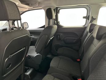 Vauxhall Combo Life Electric 52kWh Design XL MPV Auto 5dr (7.4kW Charger)