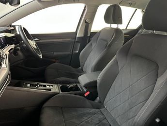 Volkswagen Golf 1.5 eTSI MHEV Style DSG Euro 6 (s/s) 5dr