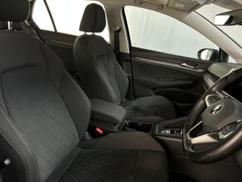 Volkswagen Golf 1.5 eTSI MHEV Style DSG Euro 6 (s/s) 5dr