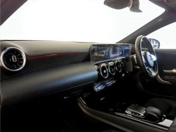 Mercedes-Benz A Class 2.0 A200d AMG Line (Executive) 8G-DCT Euro 6 (s/s) 5dr