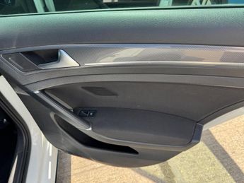 Volkswagen Golf 1.5 TSI EVO R-Line DSG Euro 6 (s/s) 5dr