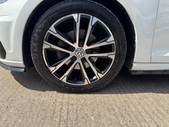 Volkswagen Golf 1.5 TSI EVO R-Line DSG Euro 6 (s/s) 5dr