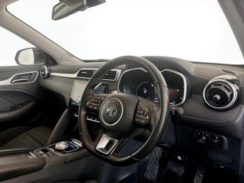 MG MG ZS 72.6kWh SE Long Range Auto 5dr