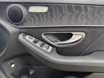 Mercedes-Benz C Class 2.1 C220d AMG Line G-Tronic+ Euro 6 (s/s) 4dr