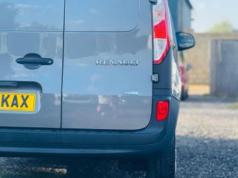 Renault Kangoo ZE ML20 33kWh Business Auto MWB 4dr (i)