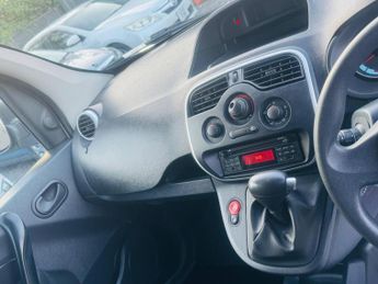 Renault Kangoo ZE ML20 33kWh Business Auto MWB 4dr (i)