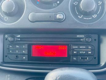 Renault Kangoo ZE ML20 33kWh Business Auto MWB 4dr (i)