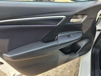 Honda Jazz 1.3 i-VTEC SE CVT Euro 6 (s/s) 5dr