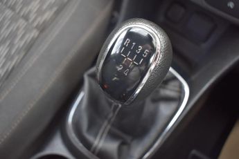 Vauxhall Mokka 1.6i Exclusiv 2WD Euro 6 (s/s) 5dr