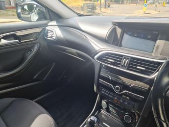 Infiniti Q30 1.6T SE Euro 6 (s/s) 5dr