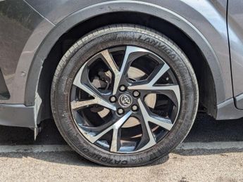 Toyota C-HR 1.8 VVT-h Dynamic CVT Euro 6 (s/s) 5dr