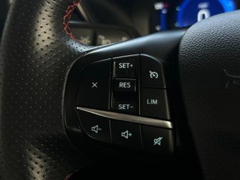 Ford Kuga 2.5 EcoBoost Duratec 14.4kWh ST-Line X CVT Euro 6 (s/s) 5dr