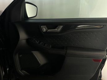 Ford Kuga 2.5 EcoBoost Duratec 14.4kWh ST-Line X CVT Euro 6 (s/s) 5dr