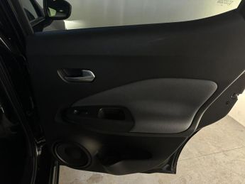 Nissan Juke 1.0 DIG-T Tekna DCT Auto Euro 6 (s/s) 5dr