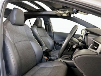 Toyota Corolla 2.0 VVT-h Design CVT Euro 6 (s/s) 5dr