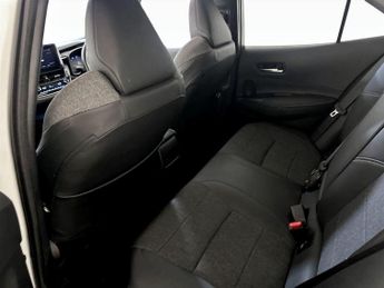 Toyota Corolla 2.0 VVT-h Design CVT Euro 6 (s/s) 5dr
