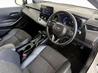 Toyota Corolla 2.0 VVT-h Design CVT Euro 6 (s/s) 5dr
