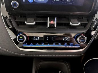 Toyota Corolla 2.0 VVT-h Design CVT Euro 6 (s/s) 5dr