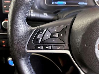 Nissan Leaf 39kWh N-Connecta Auto 5dr