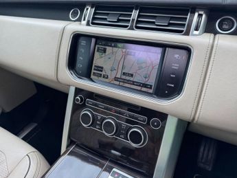LAND ROVER RANGE ROVER 4.4 SD V8 Autobiography SUV 5dr Diesel Auto 4WD Euro 5 (339 ps) 