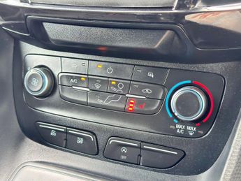 Ford Transit Connect 1.5 240 EcoBlue Limited Auto L2 Euro 6 (s/s) 5dr