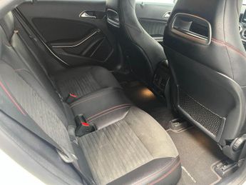 Mercedes-Benz A Class 2.1 A200d AMG Line (Premium) 7G-DCT Euro 6 (s/s) 5dr