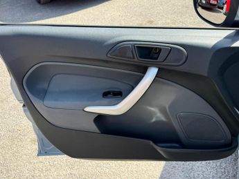 Ford Fiesta 1.4 Zetec 5dr