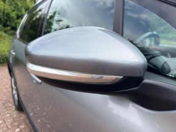 Peugeot 2008 1.2 PureTech Allure EAT Euro 6 (s/s) 5dr